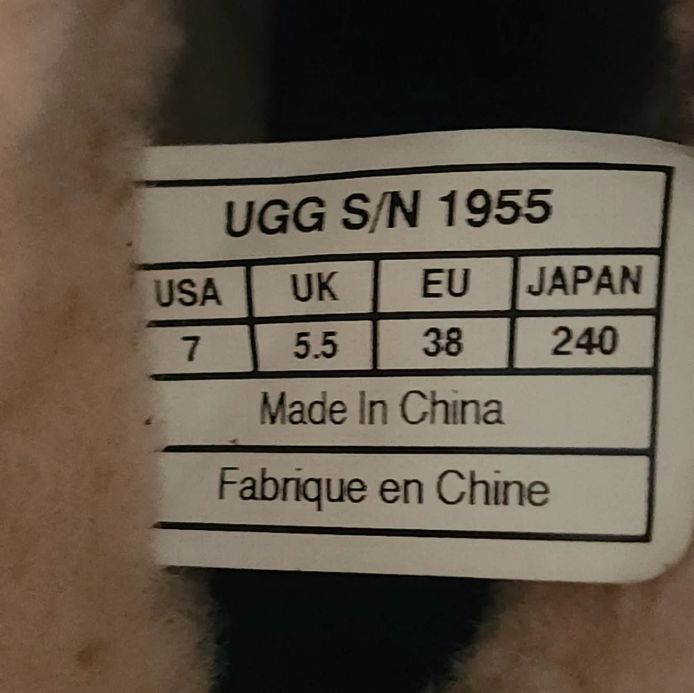 UGG Lynnea Sheepskin Winter Boots Womens Size 7